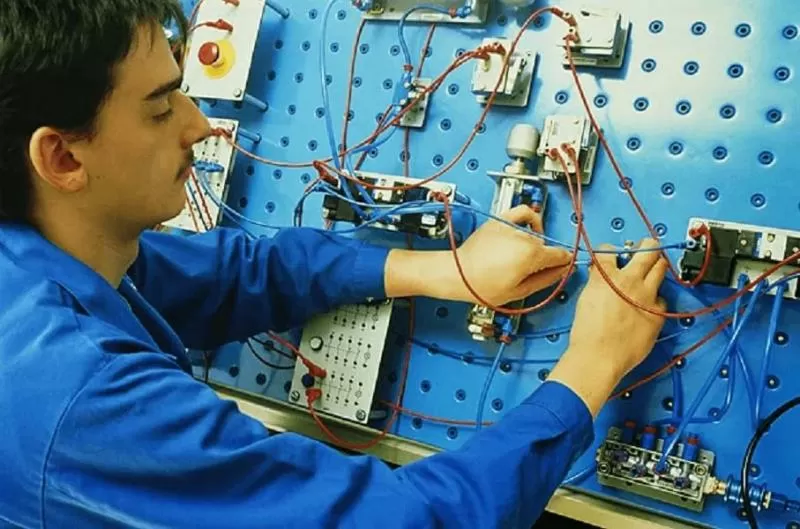 Ремонт и обслуживание телекоммуникационного оборудования и базовых станций в городе Омск